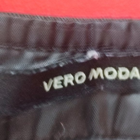 Vero Moda black skirt women's size eu 38 - Picture 5 of 6